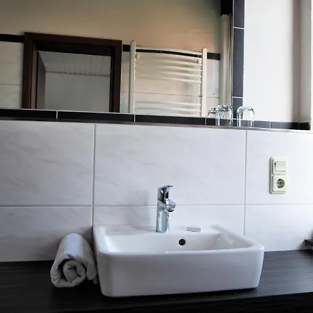 Mutter Siepe Hotel *