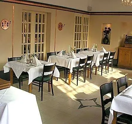 Mutter Siepe Hotel Ludinghausen