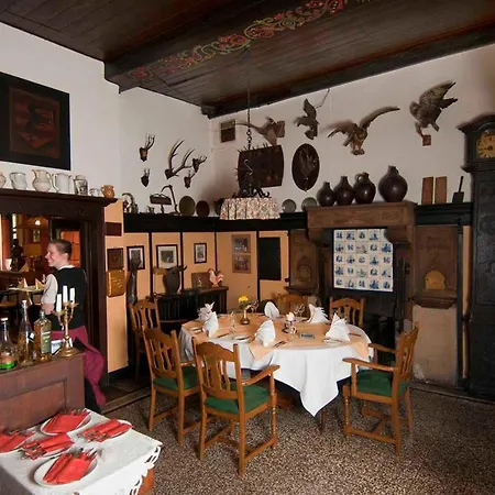 Mutter Siepe Hotel Ludinghausen