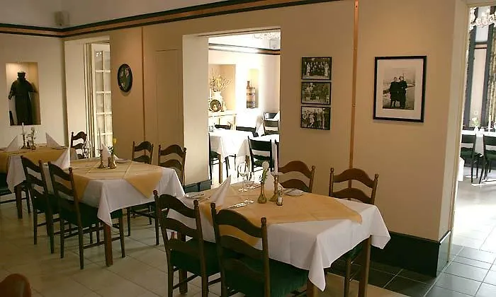 Hotel Mutter Siepe *